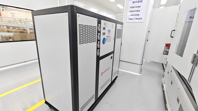 高低温一体机降温太慢怎么解决? <a href='http://www.luoshijx.com/product/gaodiwenyitiji.html' class='body-link'>高低温一体机</a>降温太慢怎么解决?