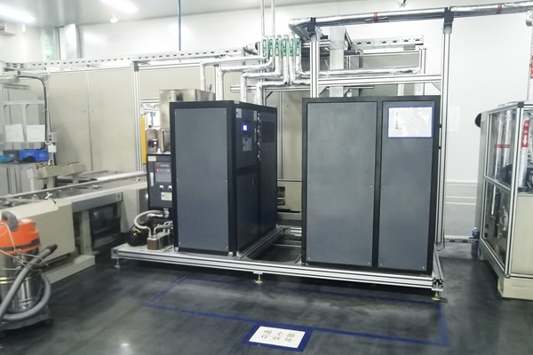 高低温一体机制冷需要加什么介质？