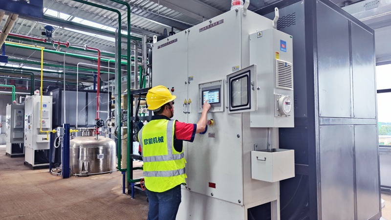 沥青搅拌站电导热油炉和燃油导热油炉使用区别点？